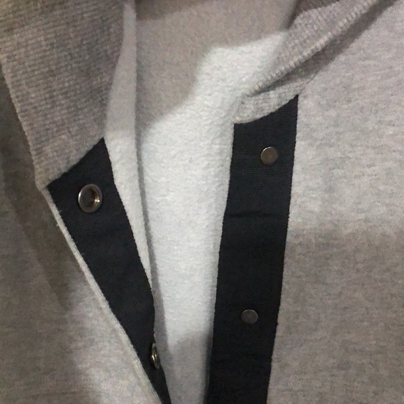 Lululemon gray cozy sweat coat w/ folded collar sz 6 side pockets - Picture 5 of 6